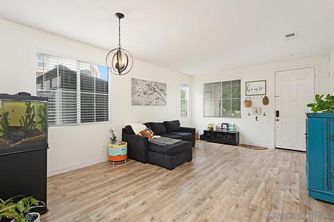 1058 Bells Dr, Oceanside, CA 92057 photo 9