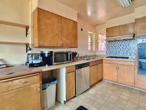 334 Fiesta Ln, El Cajon, CA 92019 photo 12