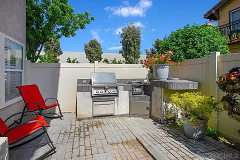 405 Whispering Willow Dr #B, Santee, CA 92071 photo 3
