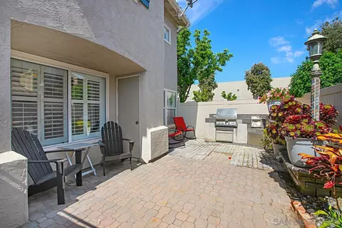 405 Whispering Willow Dr #B, Santee, CA 92071 photo 2