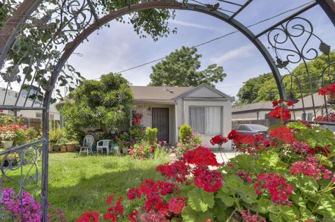 419 N Washington St, Dixon, CA 95620