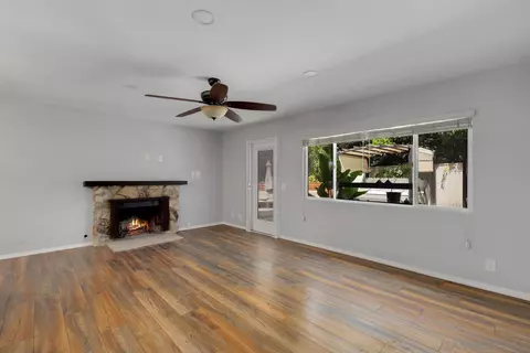 672 Crescent Ln, Vista, CA 92084 photo 11