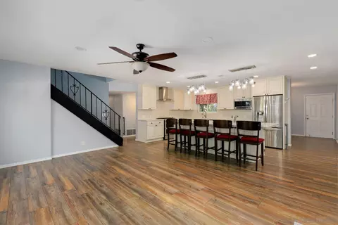672 Crescent Ln, Vista, CA 92084 photo 12
