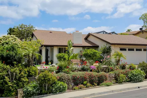 17325 Libertad Dr, San Diego, CA 92127