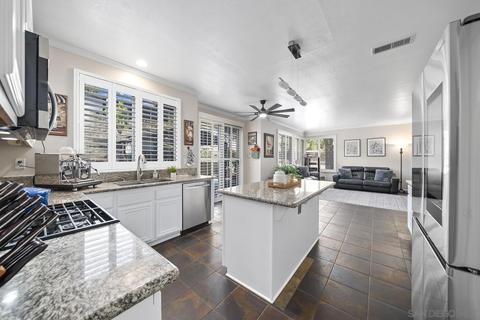 29610 W Hazel Glen Rd, Murrieta, CA 92563