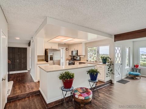 671 Gilbert Pl, Chula Vista, CA 91910 photo 16