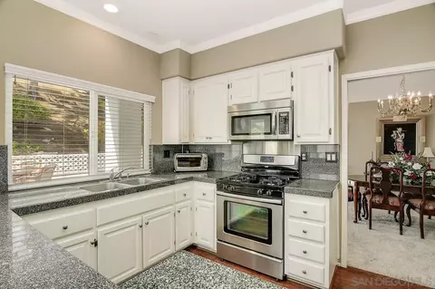 4923 Tilos Way, Oceanside, CA 92056 photo 2
