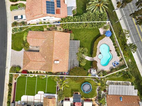 2585 Coronado Pl, Vista, CA 92081 photo 2