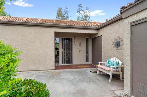17389 Plaza Dolores, San Diego, CA 92128