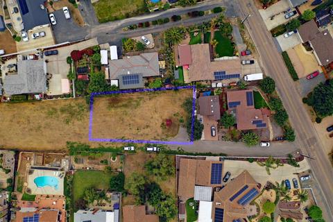 273 Poinsettia Ave #34, Vista, CA 92083