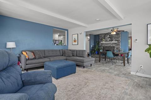 7990 Windsor Dr, La Mesa, CA 91941 photo 18