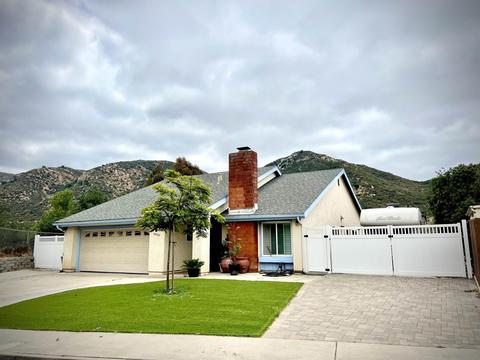 14565 Miguel Ln, El Cajon, CA 92021
