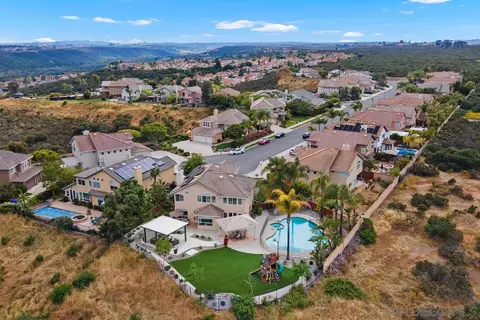 8040 Eclipse Rd, San Diego, CA 92129 photo 2