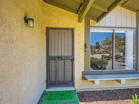 4615 Sunrise Rdg, Oceanside, CA 92056 photo 4