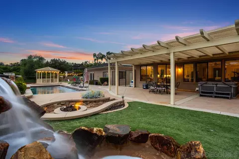 3649 Flowerwood Ln, Fallbrook, CA 92028 photo 5