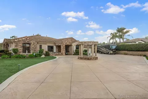 3649 Flowerwood Ln, Fallbrook, CA 92028 photo 4