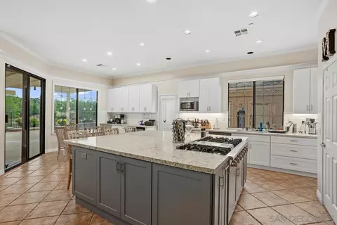 3649 Flowerwood Ln, Fallbrook, CA 92028 photo 11