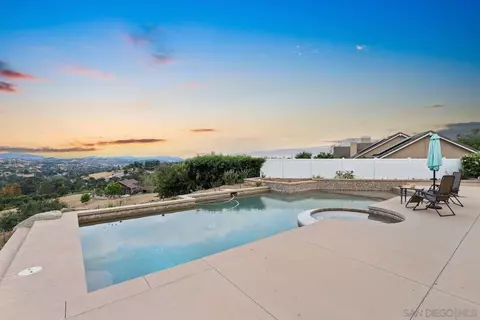 2223 Lindsey Ct, Fallbrook, CA 92028