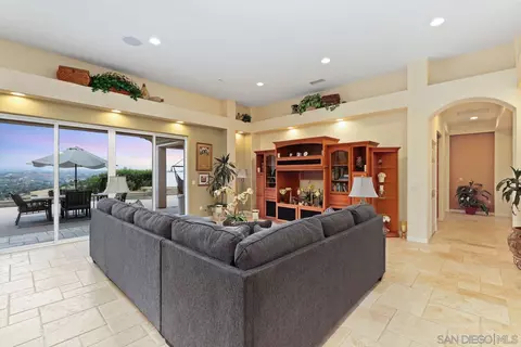 2223 Lindsey Ct, Fallbrook, CA 92028 photo 11