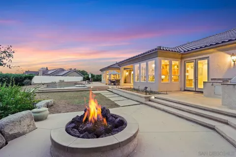 2223 Lindsey Ct, Fallbrook, CA 92028 photo 4