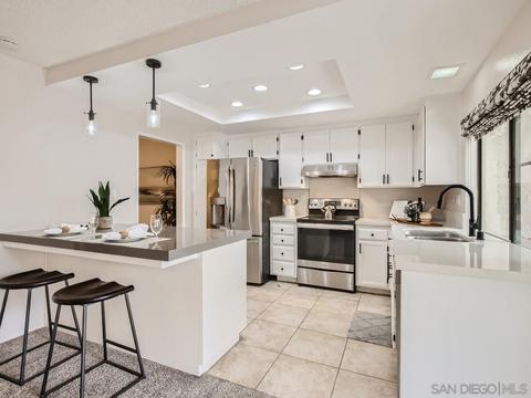 1651 S Juniper St #88, Escondido, CA 92025