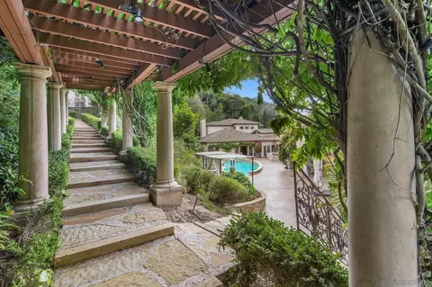 2643 Hidden Valley Rd, La Jolla, CA 92037 photo 26