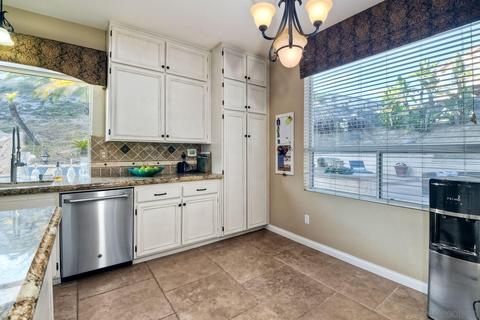 1554 Avenida Guillermo, Oceanside, CA 92056 photo 14