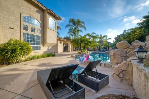 1554 Avenida Guillermo, Oceanside, CA 92056 photo 3