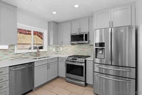 10333 Walden Ct, Santee, CA 92071 photo 5