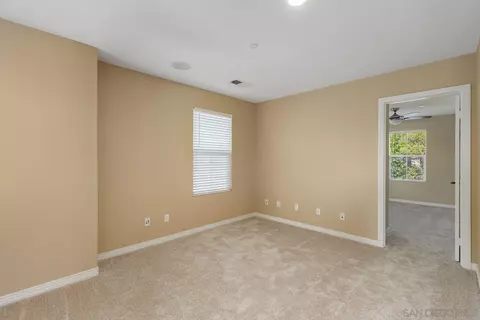 571 Poets Sq, Fallbrook, CA 92028 photo 19