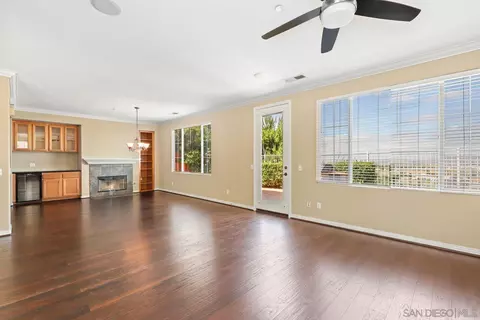 571 Poets Sq, Fallbrook, CA 92028 photo 8