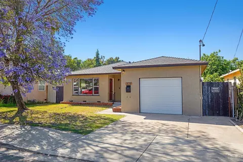 418 W 15th Ave, Escondido, CA 92025