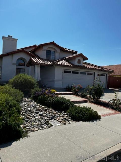 735 Abbywood Dr, Oceanside, CA 92057