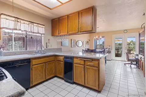 10056 Rothgard Rd, Spring Valley, CA 91977 photo 14