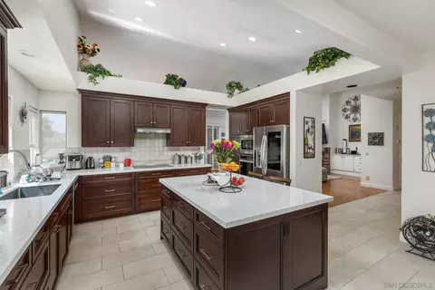 85 Via Larga Vis, Bonsall, CA 92003 photo 12