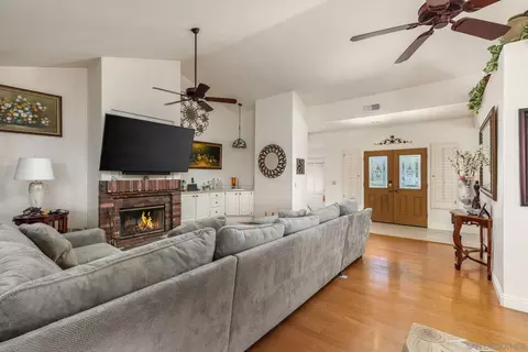 85 Via Larga Vis, Bonsall, CA 92003 photo 8