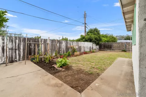 1033 S Johnson Ave, El Cajon, CA 92020 photo 23
