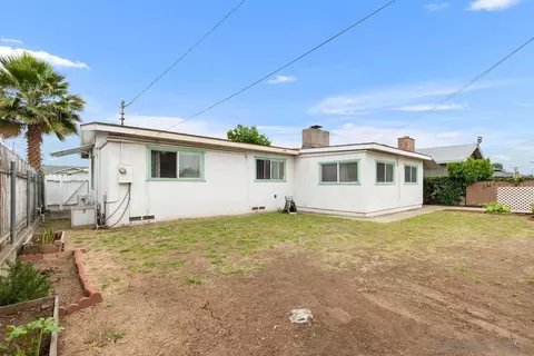 1033 S Johnson Ave, El Cajon, CA 92020 photo 24