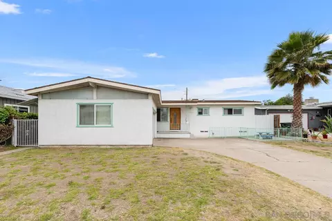 1033 S Johnson Ave, El Cajon, CA 92020 photo 2