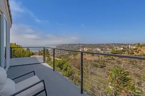 7585 Hillside Dr, La Jolla, CA 92037 photo 54
