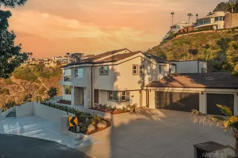 7585 Hillside Dr, La Jolla, CA 92037 photo 5