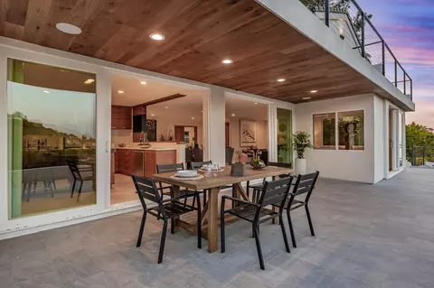 7585 Hillside Dr, La Jolla, CA 92037 photo 21
