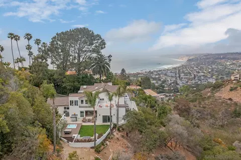 7585 Hillside Dr, La Jolla, CA 92037 photo 8