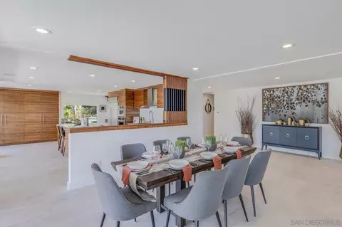 7585 Hillside Dr, La Jolla, CA 92037 photo 33