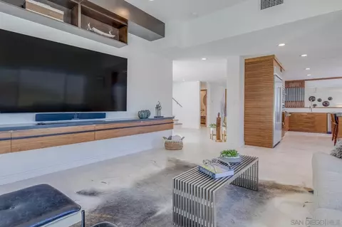7585 Hillside Dr, La Jolla, CA 92037 photo 40