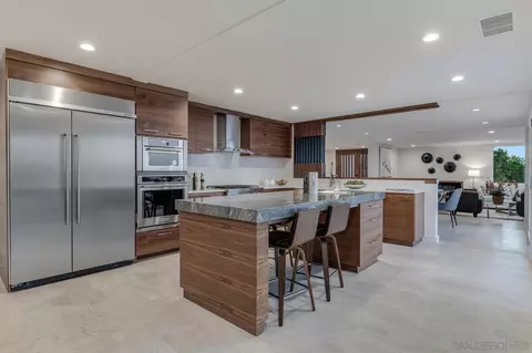 7585 Hillside Dr, La Jolla, CA 92037 photo 38