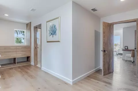 7585 Hillside Dr, La Jolla, CA 92037 photo 61