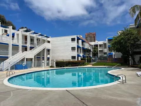 8332 Regents Rd #1M, San Diego, CA 92122