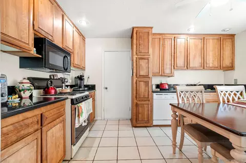 2482 Melru Ln, Escondido, CA 92026 photo 7