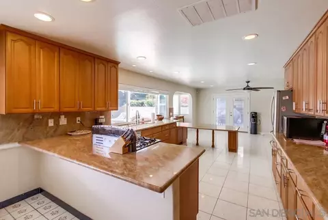 5954 Broadmoor Dr, La Mesa, CA 91942 photo 10